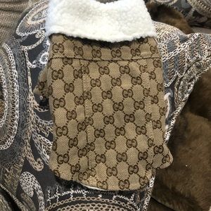 Beautiful inspired G doggy coat.  Message size